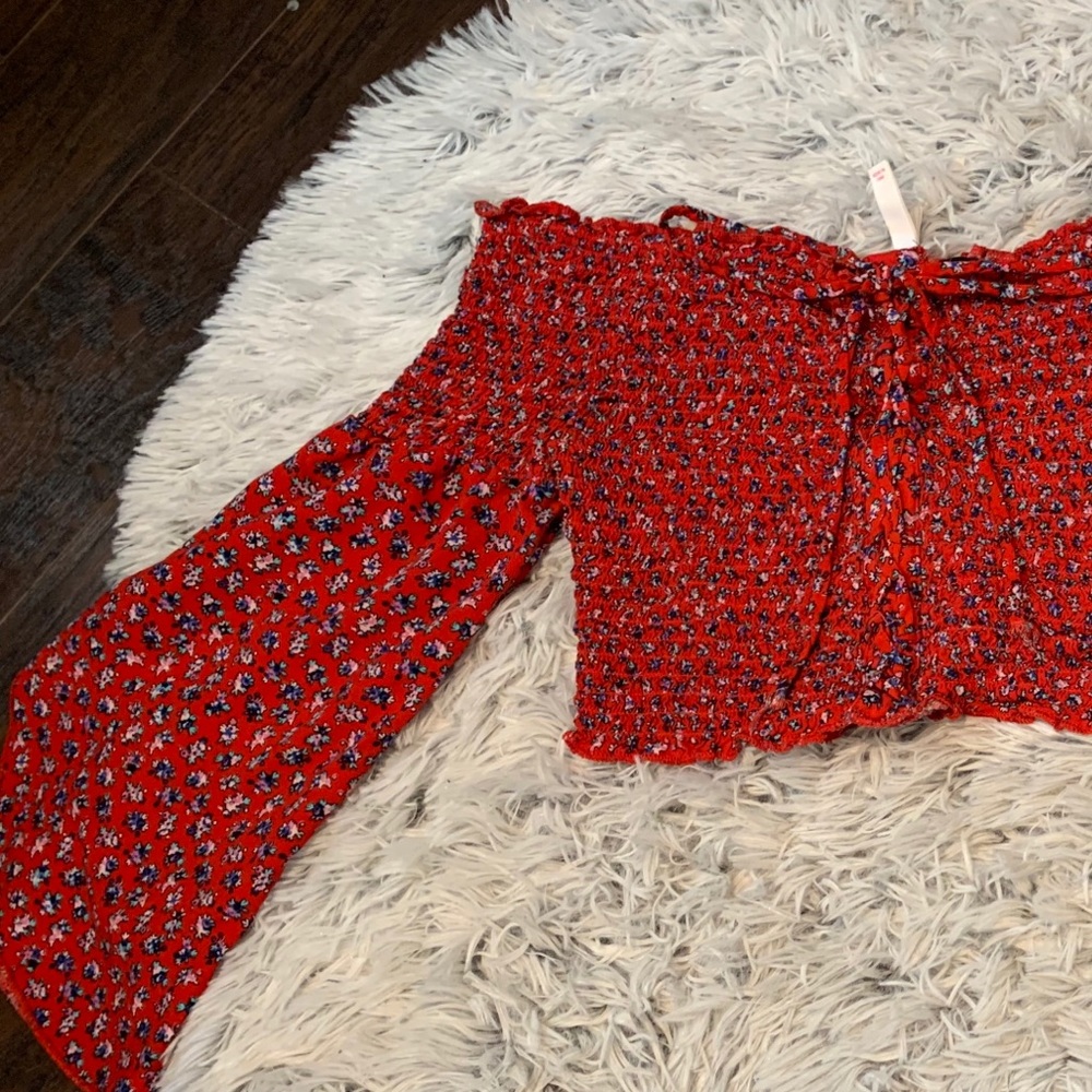 Crop top - Picture 2 of 3